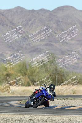 media/Oct-30-2025-Racers Edge (Thu) [[dabbdaf680]]/3-B Group/Session 5 (Turn 6)/